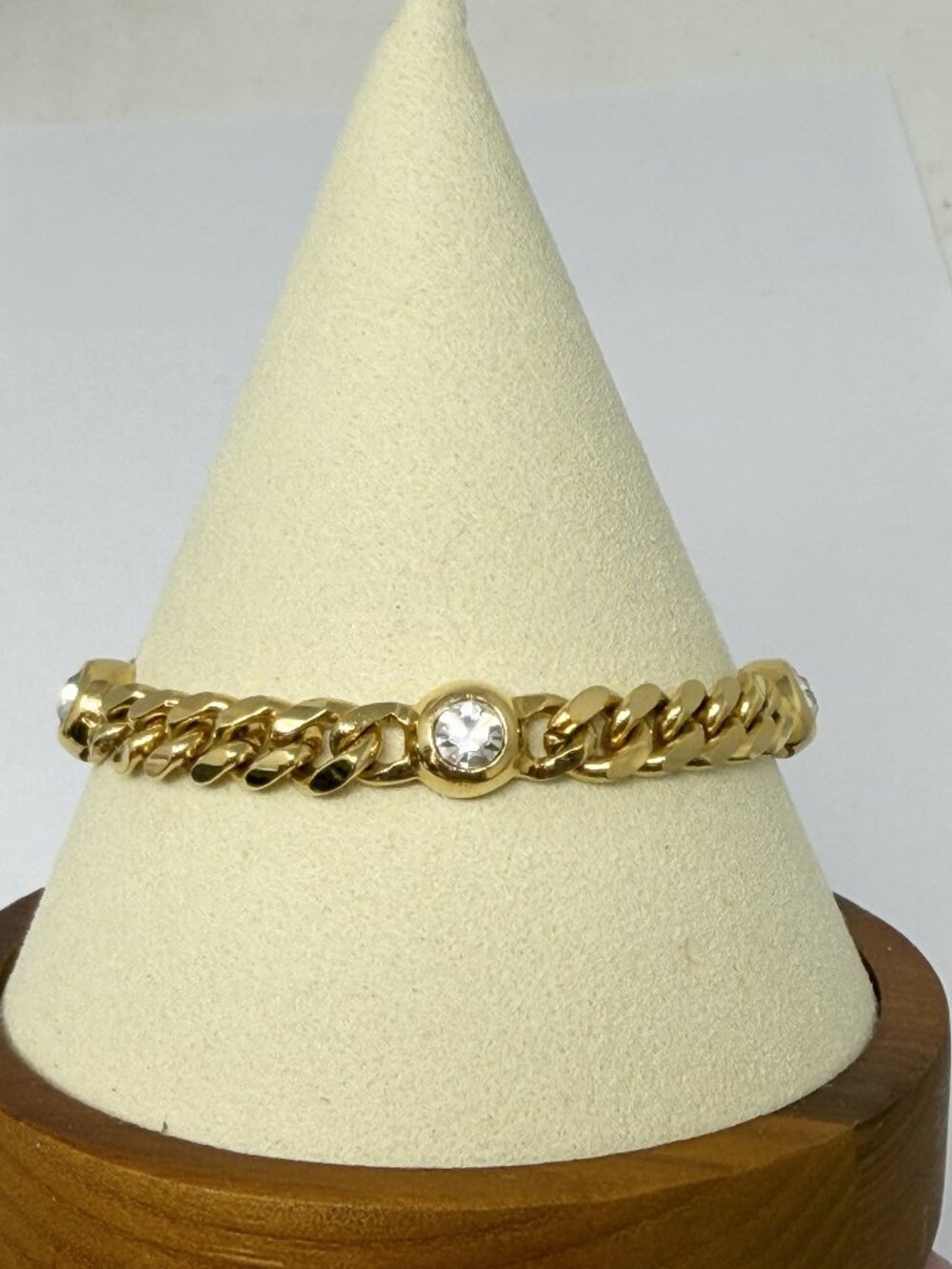 Vintage Napier Bracelet 6 ¾” Gold Tone Curb Chain – Clear Rhinestone Accents